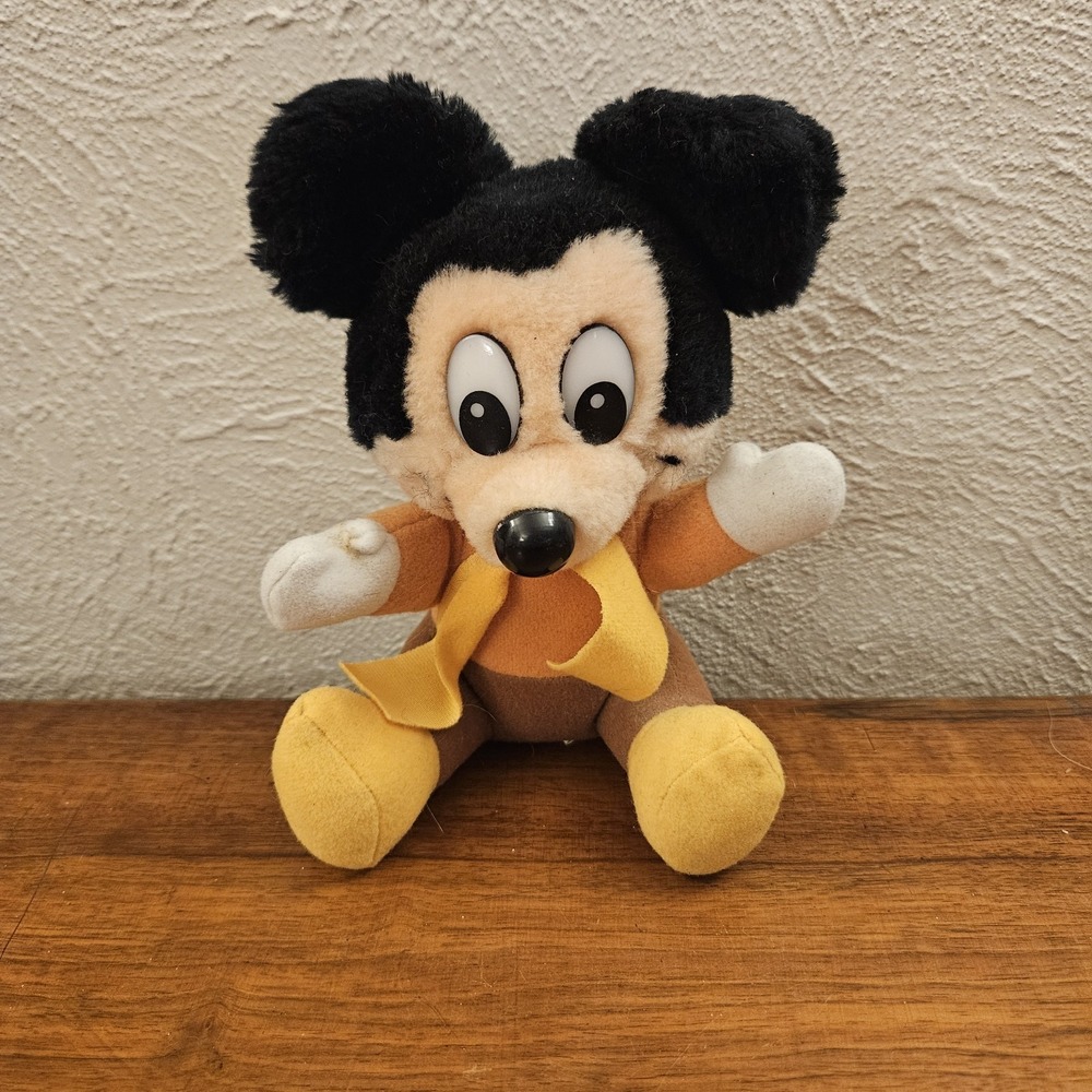 Vintage Disney Mickey's‎ Christmas Carol Mickey Mouse Plush Stuffed Animal Toy